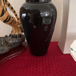 Black Vase/Urn