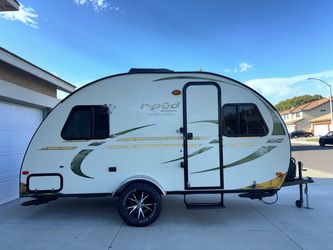 2013 R-pod by Forest River Hood River, edition 18ft easy to tow