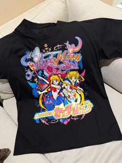 Dbruze Sailor Moon t shirt size XL