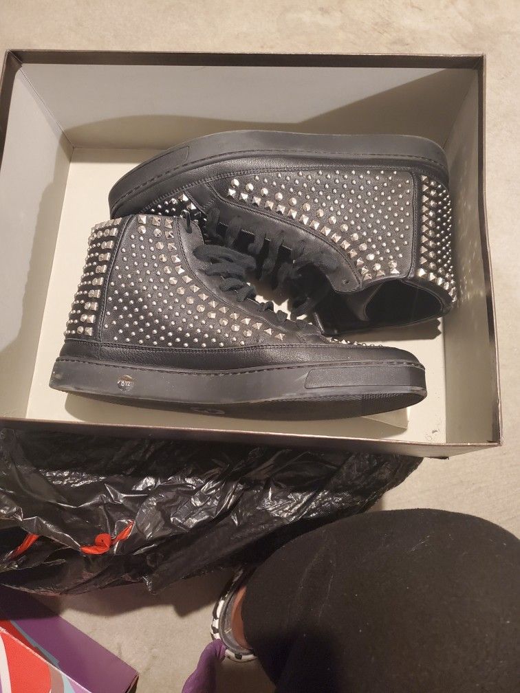 Black Gucci Shoes, Size 8.5.
