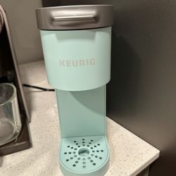 KEURIG K-Cup coffee maker $20 (Beaverton pickup)