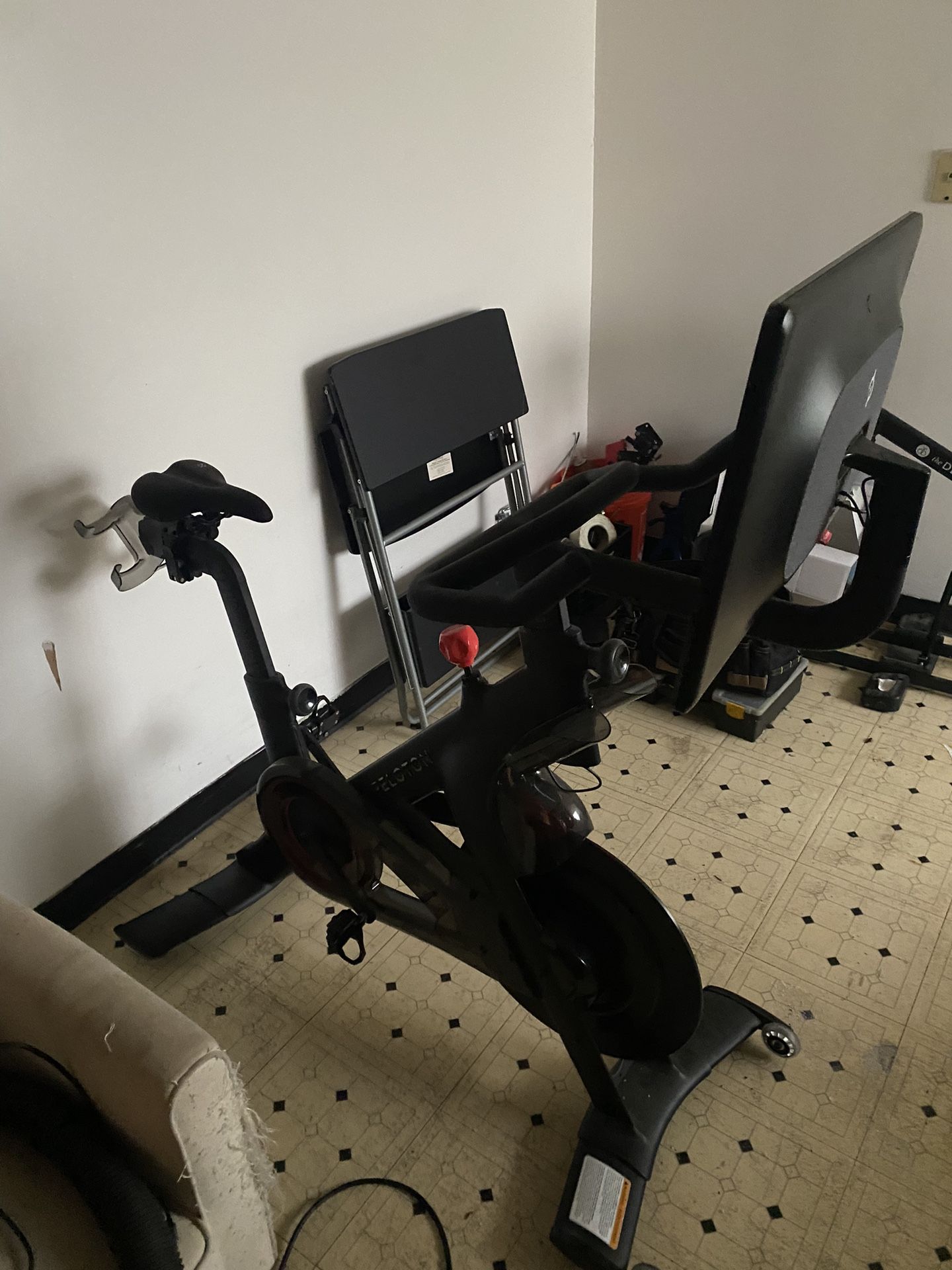 Exercise bike peloton