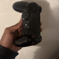 PS4 Controller