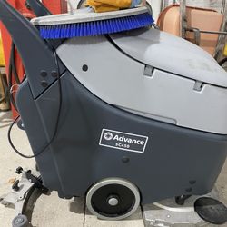 Used. Floor Scrubber