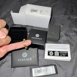 versace ring 