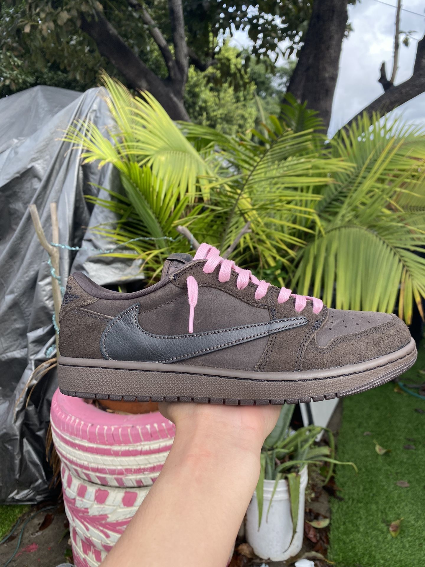 Jordan 1 Travis Scott Velvet