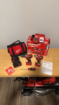 Milwaukee M18 18V Lithium-Ion Cordless Drill Driver/Impact Driver Combo Kit (2-Tool) W/ Two 1.5Ah Batteries, Charger Tool Bag
