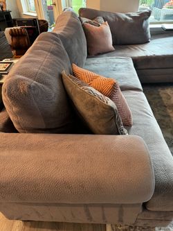 Large L-Shaped Sectional Sofa - Great Condition!
