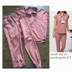 FIGS SCRUB SET