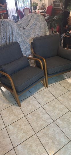 Mid center modern chairs in gray