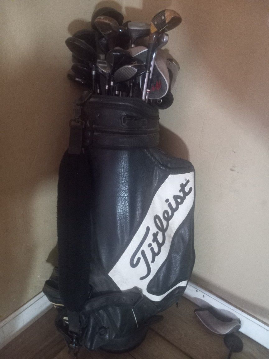 Golfing Clubs/Caddy
