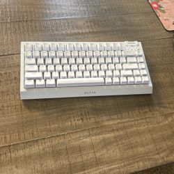 Razor Black widow V4 75%