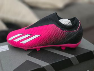 Girls soccer shoes size 2