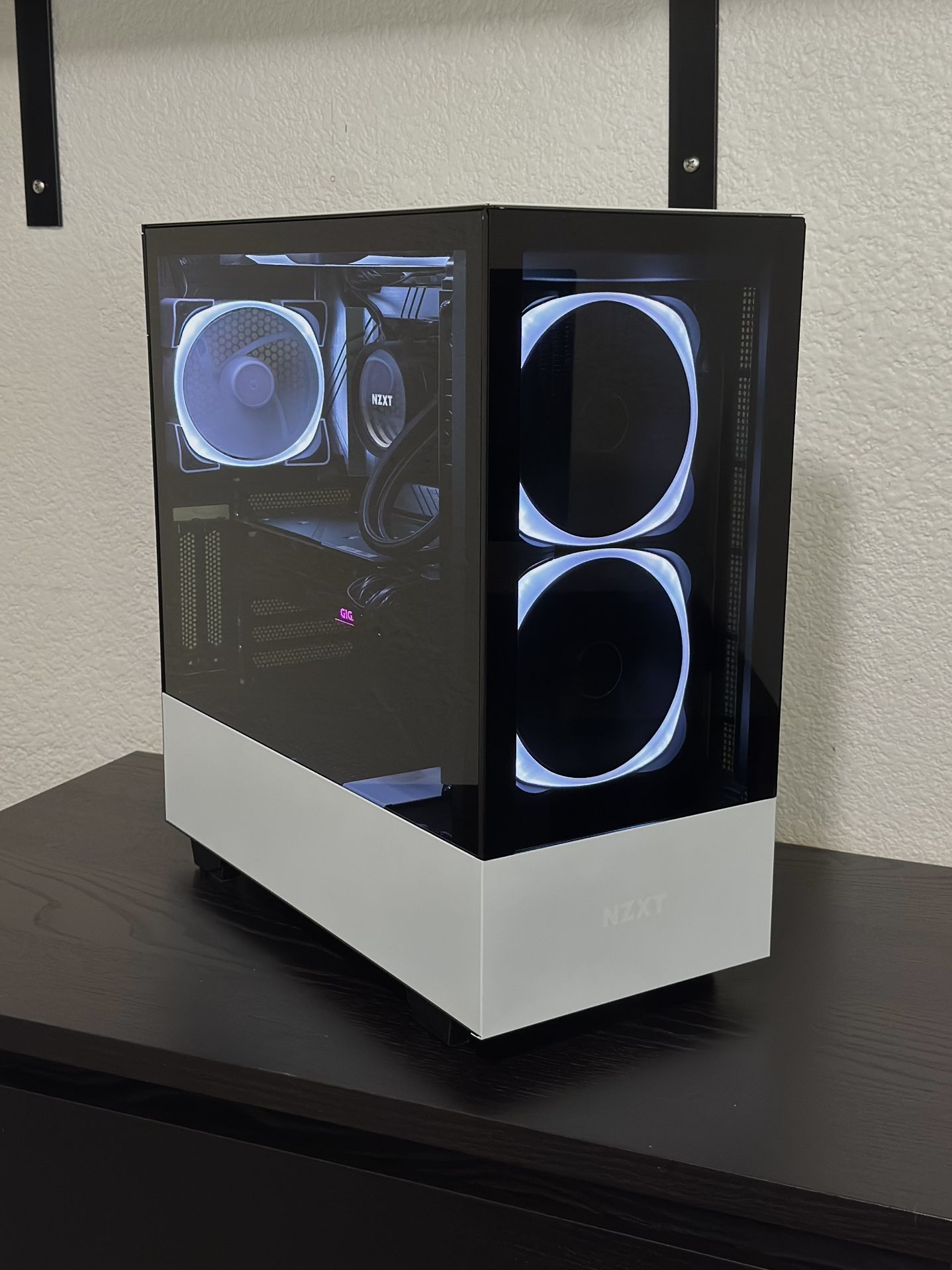 Custom NZXT Gaming PC | i7-12700KF | RTX 3070