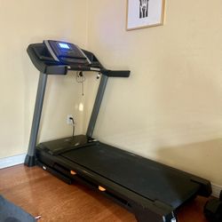 Nordic track Treadmill 