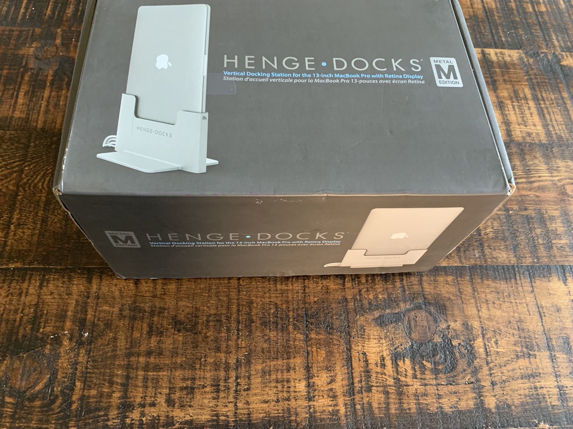 Henge Docks Vertical Docking Station 13-in Macbook Pro Retina
