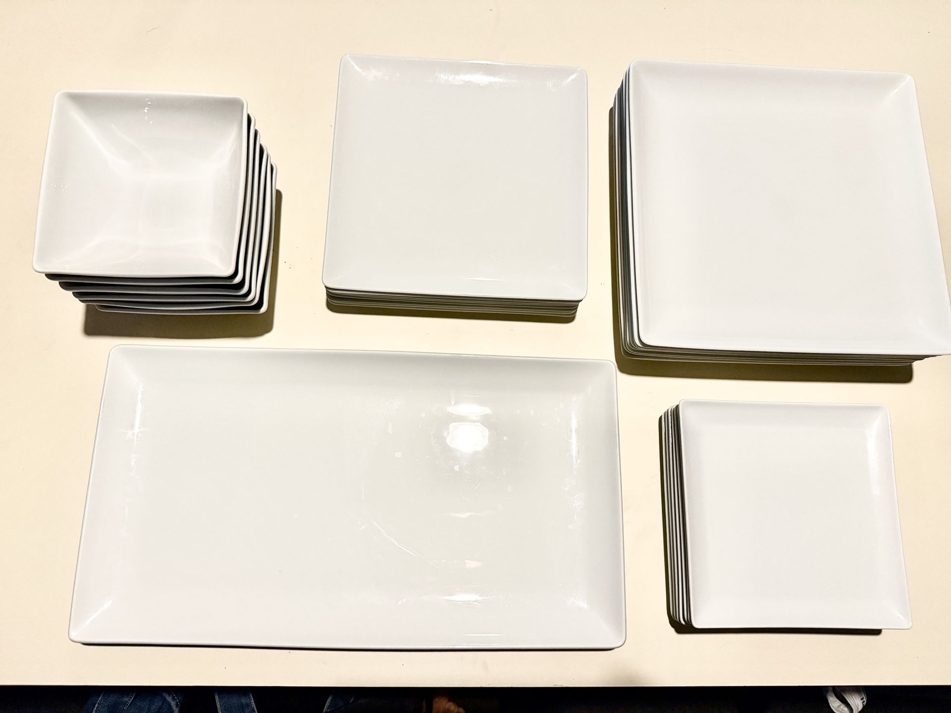 Williams Sonoma Apilco Zen Porcelain Dinnerware Collection