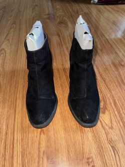 Women Shoes - Lulus Brand - Size 6.5 - Black Suede Color - Style Crisp Air