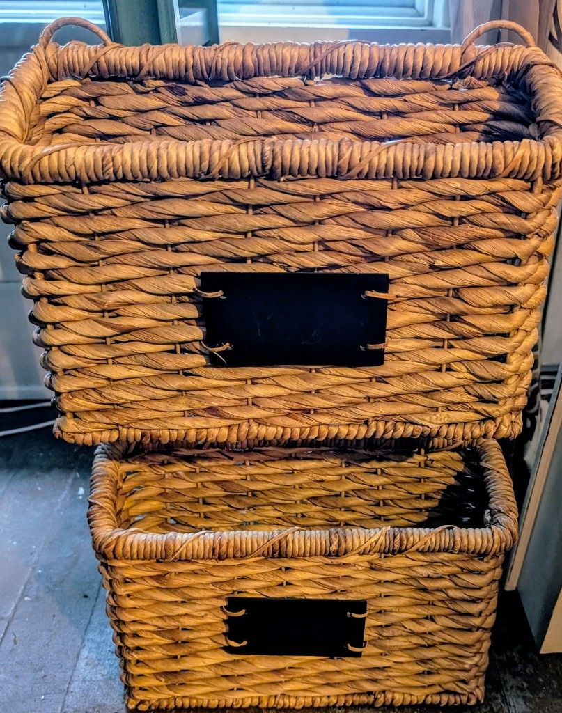 Wicker Magazine Rack Mail Organizer Shelf