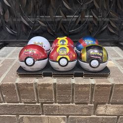Pokemon Poke Ball Tin Display