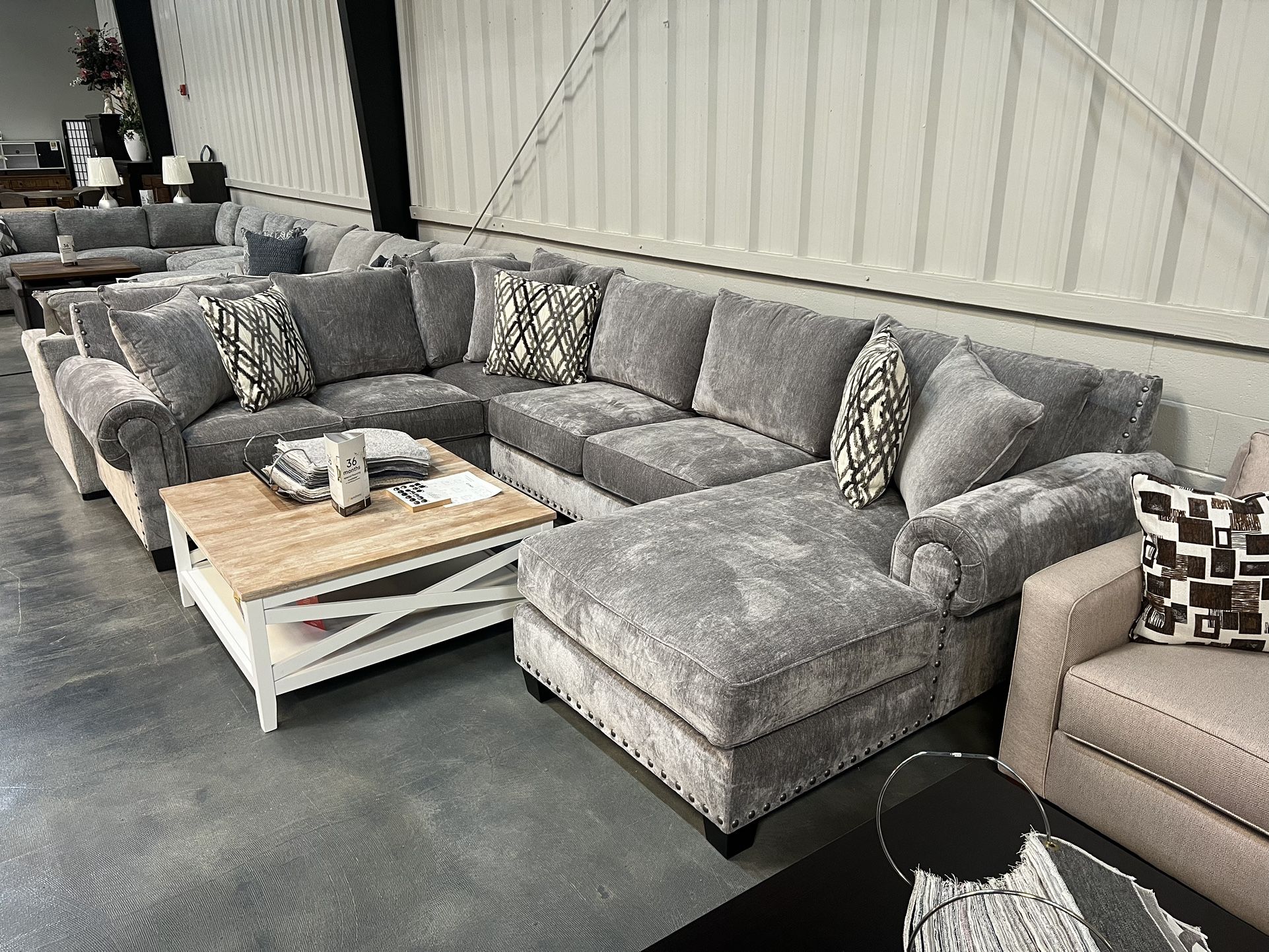 Venice Large Sectional 142” Plush 