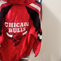 bulls windbreaker