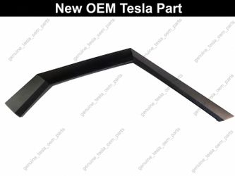 Tesla Cybertruck Rear Left Fender Flare Fore OEM 1783420-00-C