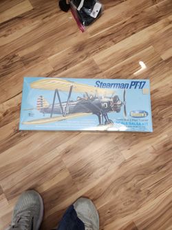 Guillow's Stearman Pt-17 Flying Model Kit