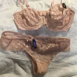 Adore me Bra And Pantie Set