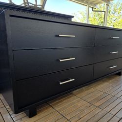 Beautiful Large Dresser!!