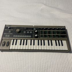 KORG MicroKORG Synthesizer & free JBL speaker