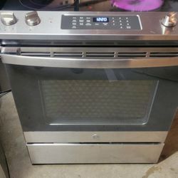 GE ELECTRIC STOVE WORKS GREAT LIKE NEW CAN DELIVER 