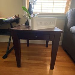 2x Wooden Side Tables Excellent Condition 