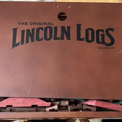 Lincoln Logs Set