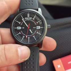 New Kenneth Cole Reaction watch with case