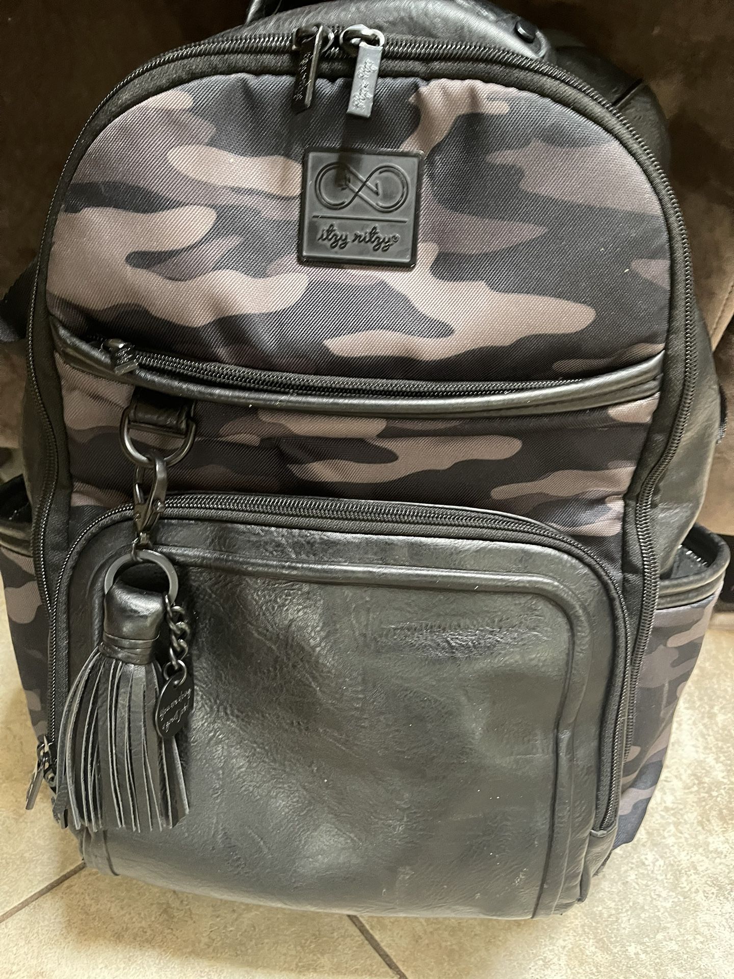 Itzy ritzy Diaper Backpack Cole And Chelsea Edition