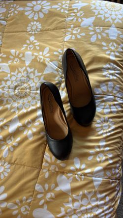 Black High Heel Shoes Size 7.5