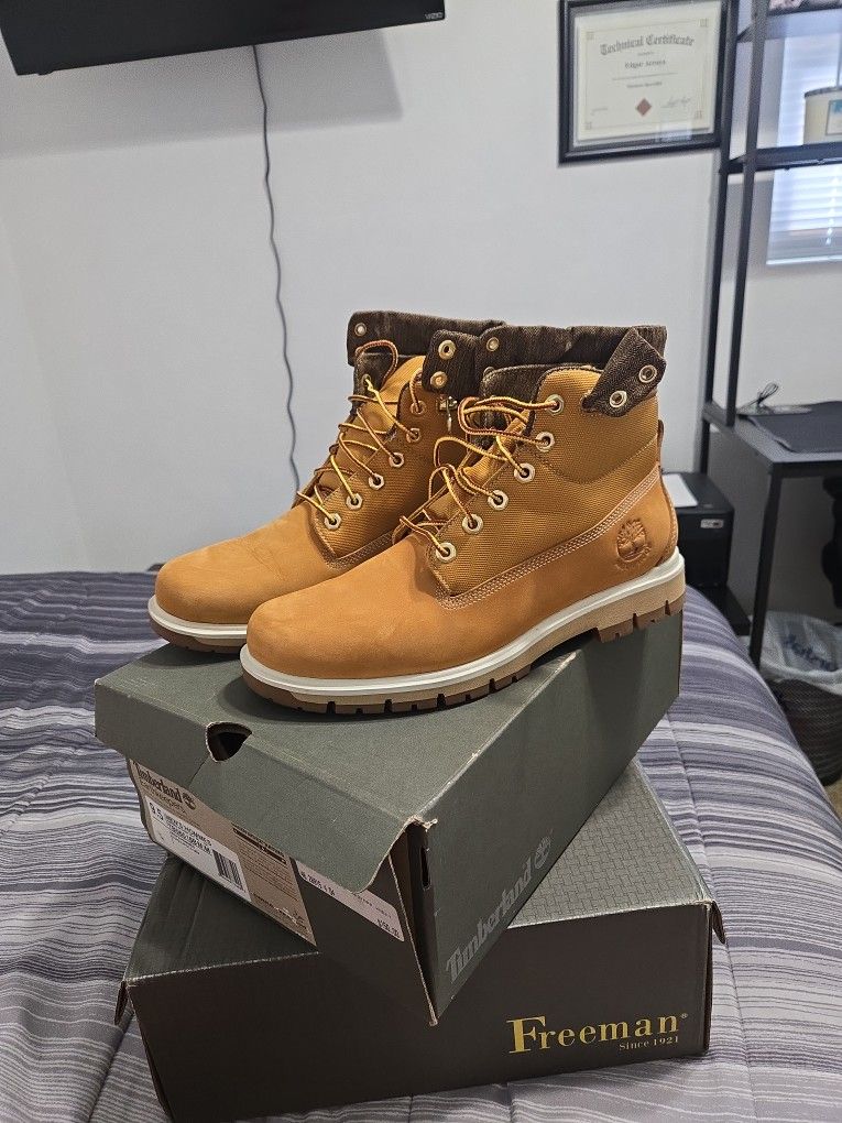 Mens Timberland Boots With Box Size 9.5