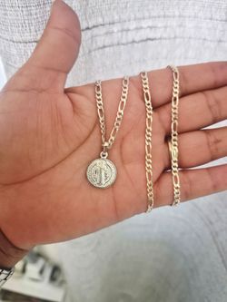 Cadena de plata con pendiente de San Benito sde 20"