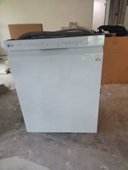 Dish washer