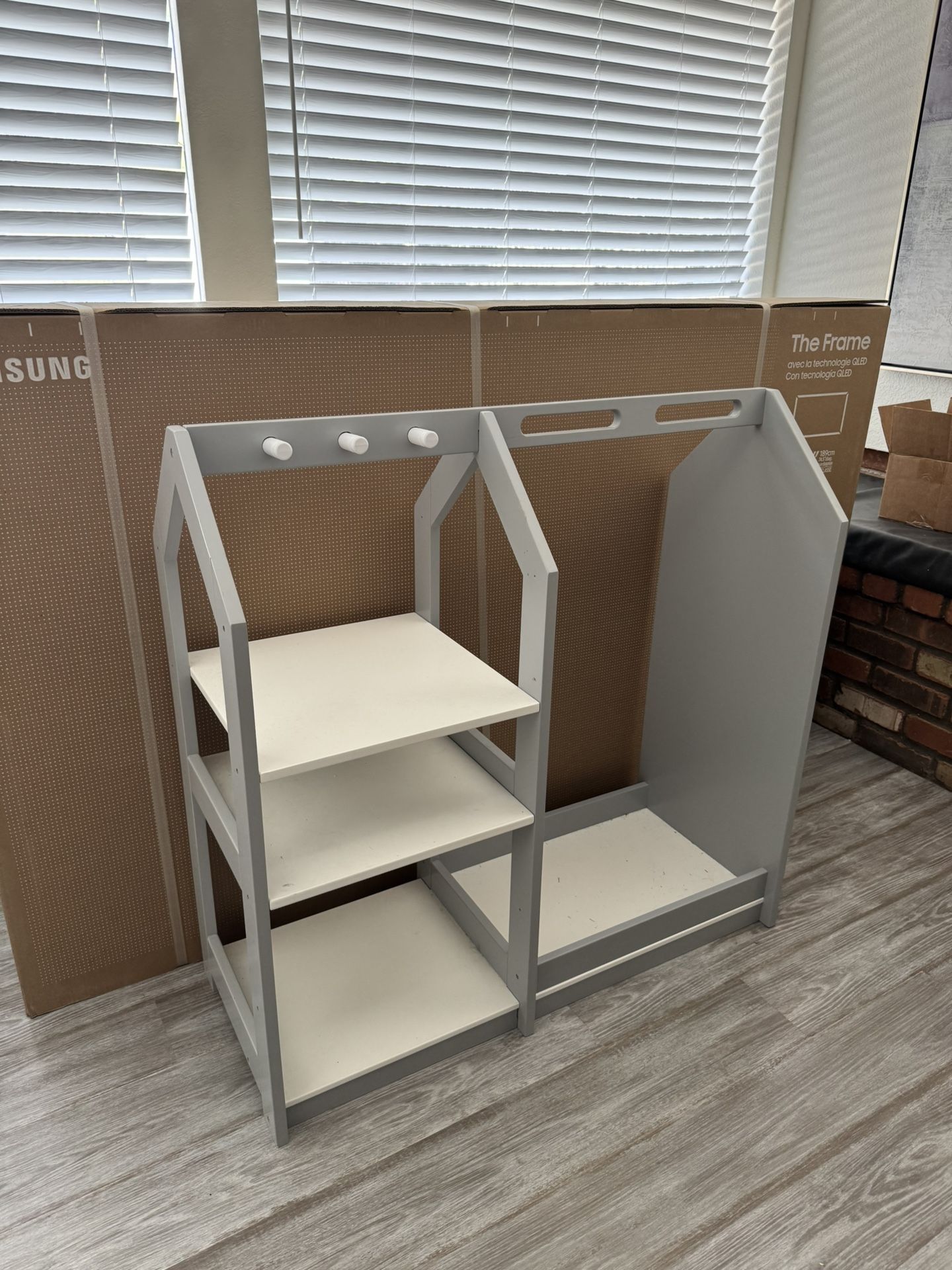 Kids Dress Up Storage Wardrobe - Kidkraft - Excellent Cond