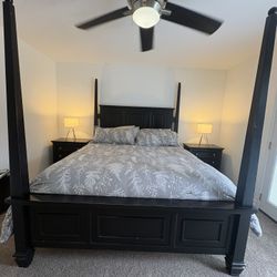 4 Piece 4 Poster Bedroom Set 