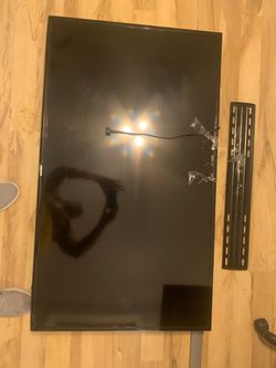 55 inch Samsung smart tv with wall mount