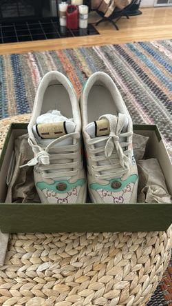 New Women Sneakers Gucci.