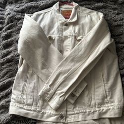 levi’s jean jacket white