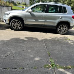 2012 VW Tiguan SE