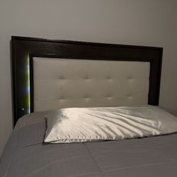 Beautiful Queen Bedroom Set