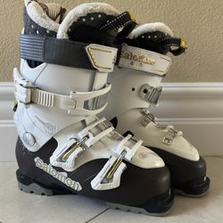 Salomon Ski Boots Size 7