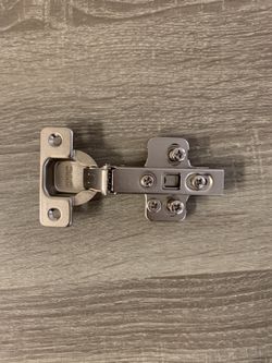 Cabinet hardware