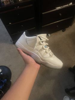 Jordan 11 Low Colombians